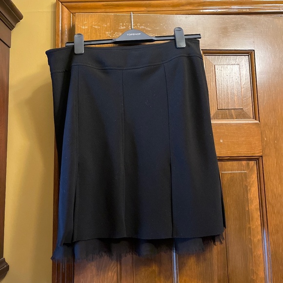 Very Pretty Black BeBe Skirt.  Fun and Flirty.  Sz. 10. - Picture 11 of 11